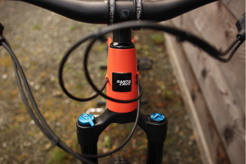 Current Demo Bike - Santa Cruz Bronson C S Model 23 - Large Sockeye Sal-7